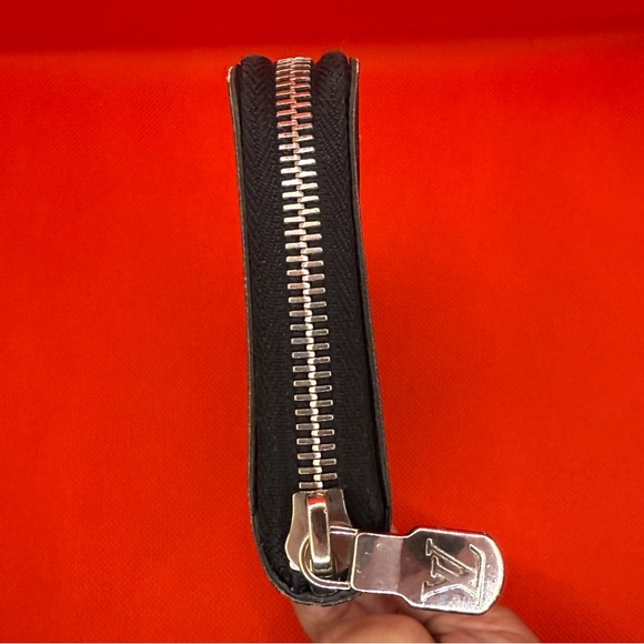 Louis Vuitton Damier Cobalt Jungle Brazza Wallet - Limited Edition - Picture 8 of 16